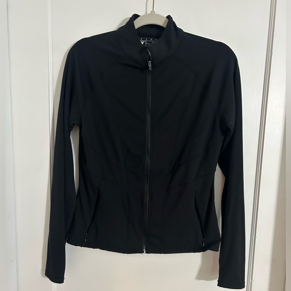 Sleek Black Utility Jacket for Women